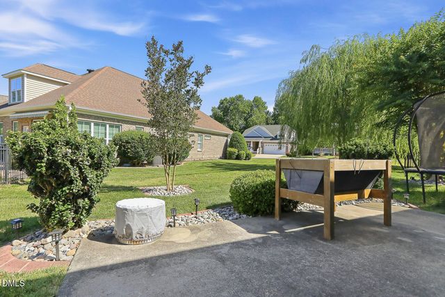 813 Canyoncreek Lane, Fuquay Varina, NC 27526