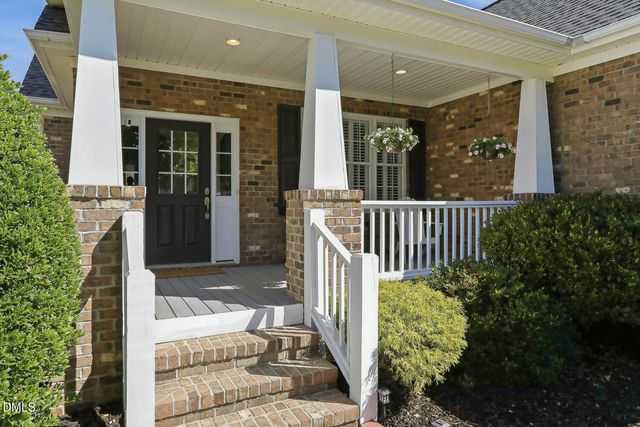 813 Canyoncreek Lane, Fuquay Varina, NC 27526