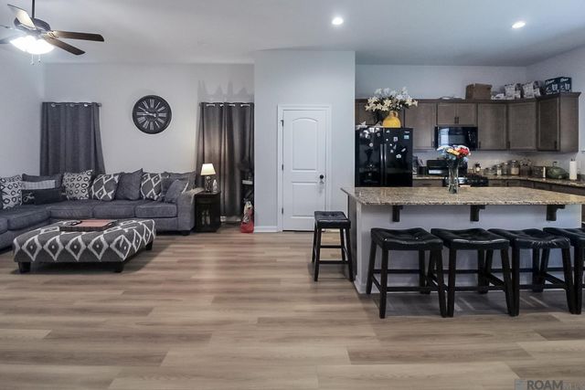 39519 Parkfair Dr, Gonzales, LA 70737