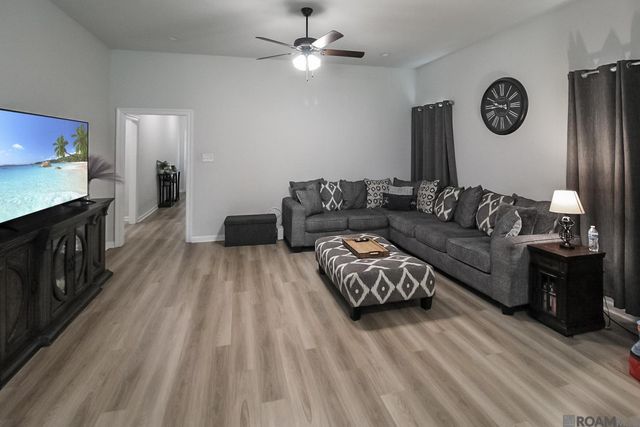 39519 Parkfair Dr, Gonzales, LA 70737