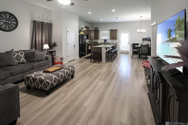 39519 Parkfair Dr, Gonzales, LA 70737