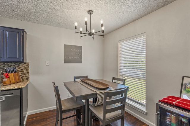 817 Woodhaven Lane, Grand Prairie, TX 75052