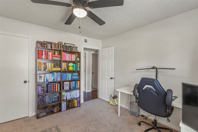 817 Woodhaven Lane, Grand Prairie, TX 75052