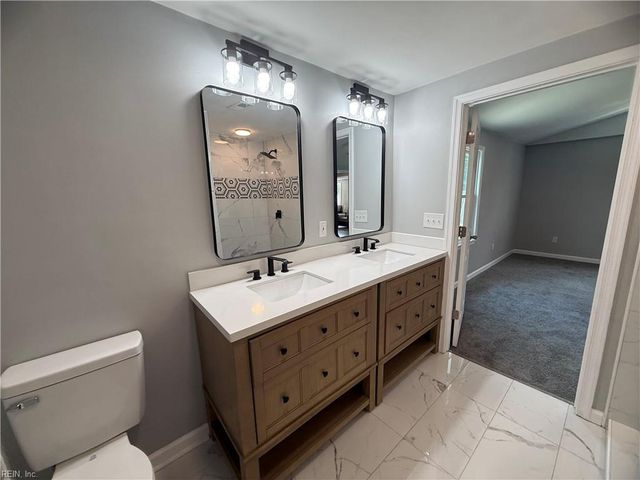 1239 Blythewood LN, Suffolk, VA 23434