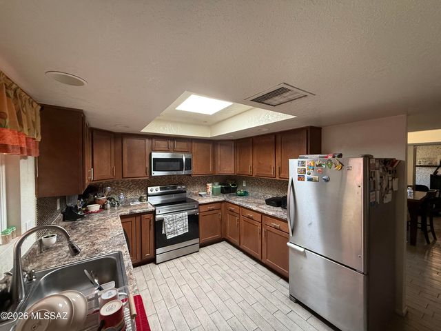 1867 N Camino Alicante, Tucson, AZ 85715