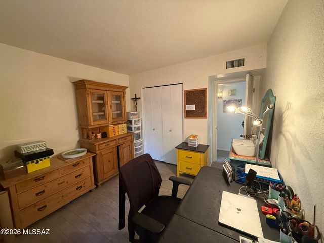 1867 N Camino Alicante, Tucson, AZ 85715