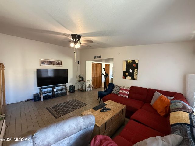 1867 N Camino Alicante, Tucson, AZ 85715