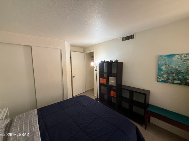 1867 N Camino Alicante, Tucson, AZ 85715