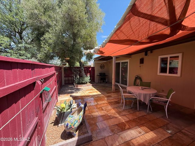 1867 N Camino Alicante, Tucson, AZ 85715