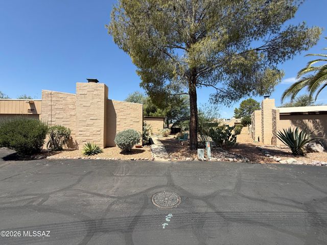 1867 N Camino Alicante, Tucson, AZ 85715