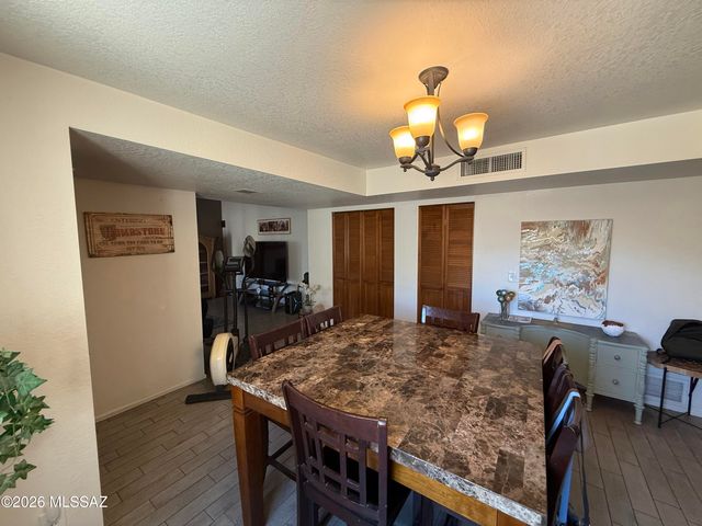 1867 N Camino Alicante, Tucson, AZ 85715