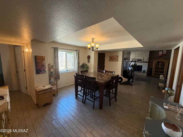 1867 N Camino Alicante, Tucson, AZ 85715