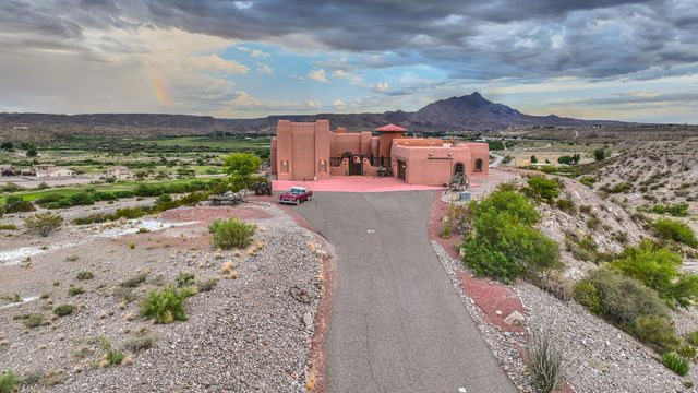 109 Canon Del Luna Road, Elephant Butte, NM 87935