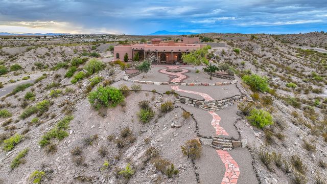 109 Canon Del Luna Road, Elephant Butte, NM 87935