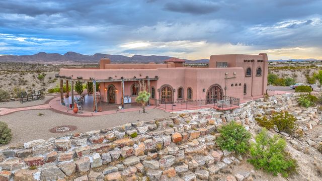 109 Canon Del Luna Road, Elephant Butte, NM 87935