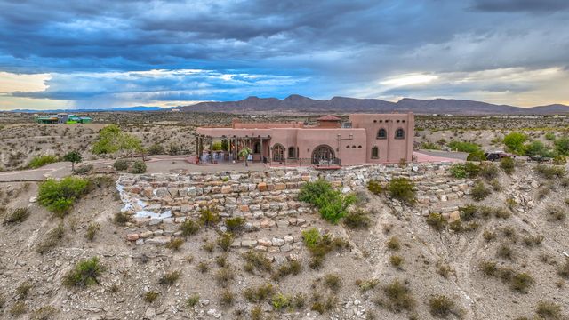 109 Canon Del Luna Road, Elephant Butte, NM 87935