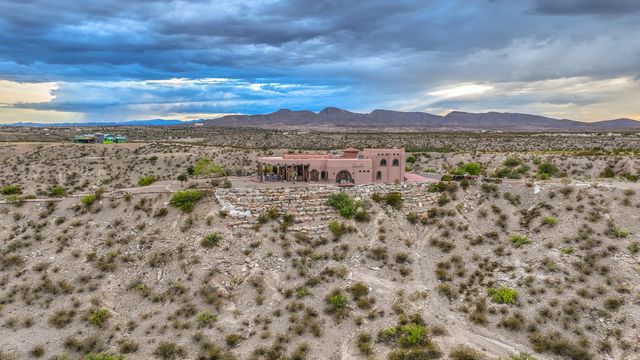 109 Canon Del Luna Road, Elephant Butte, NM 87935