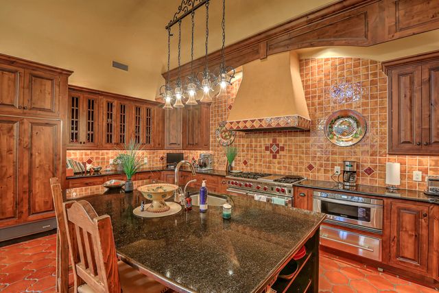 109 Canon Del Luna Road, Elephant Butte, NM 87935