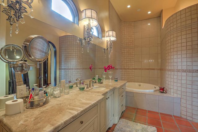 109 Canon Del Luna Road, Elephant Butte, NM 87935