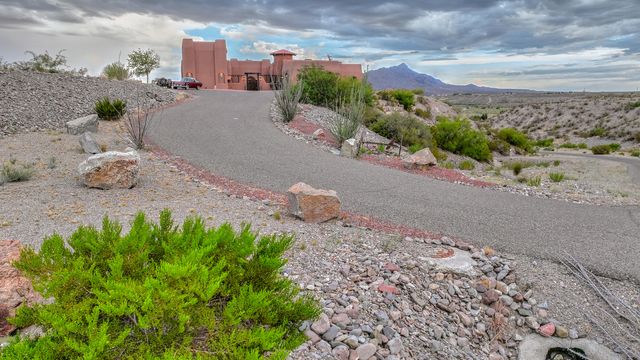 109 Canon Del Luna Road, Elephant Butte, NM 87935
