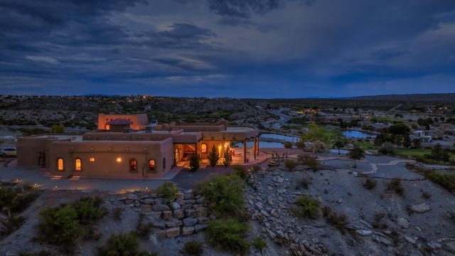 109 Canon Del Luna Road, Elephant Butte, NM 87935