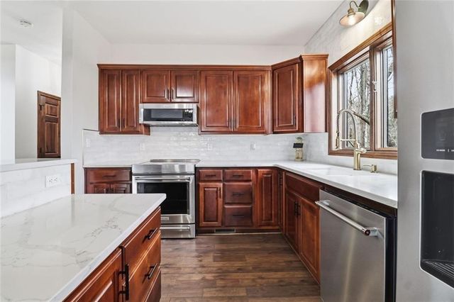 80 McElroy Mountain Drive, Big Canoe, GA 30143