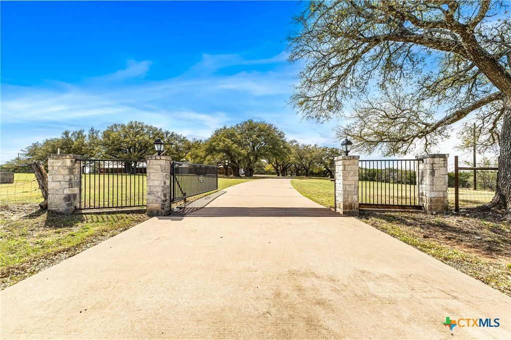 13755 N Lone Star Parkway, Valley Mills, TX 76689