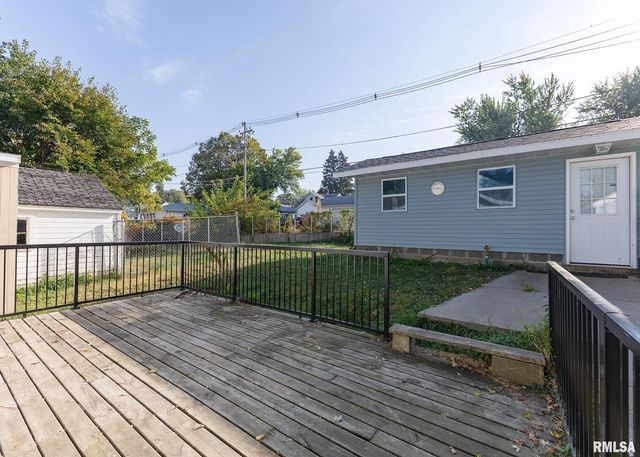 3015 N 3RD Street, Clinton, IA 52732