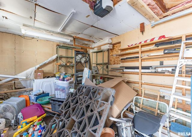 3015 N 3RD Street, Clinton, IA 52732