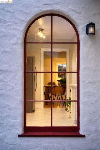 658 658 32Nd St, Richmond, CA 94804