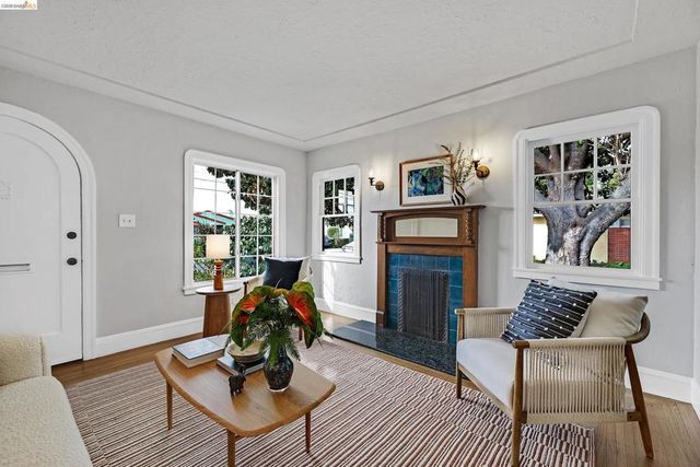 658 658 32Nd St, Richmond, CA 94804