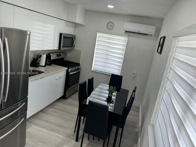 251 NW 57th Avenue, Miami, FL 33126