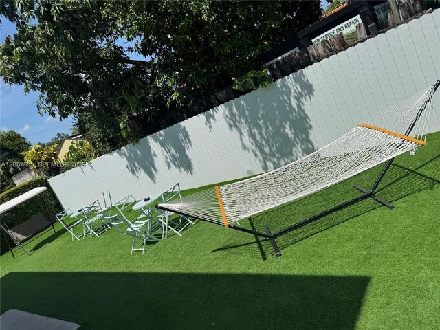 251 NW 57th Avenue, Miami, FL 33126