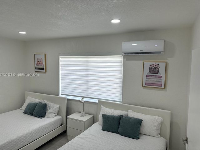 251 NW 57th Avenue, Miami, FL 33126