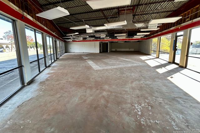 3434 Cherry Ridge, San Antonio, TX 78230