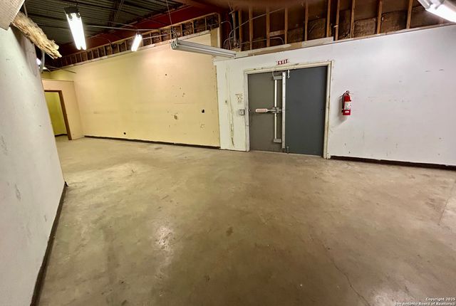 3434 Cherry Ridge, San Antonio, TX 78230