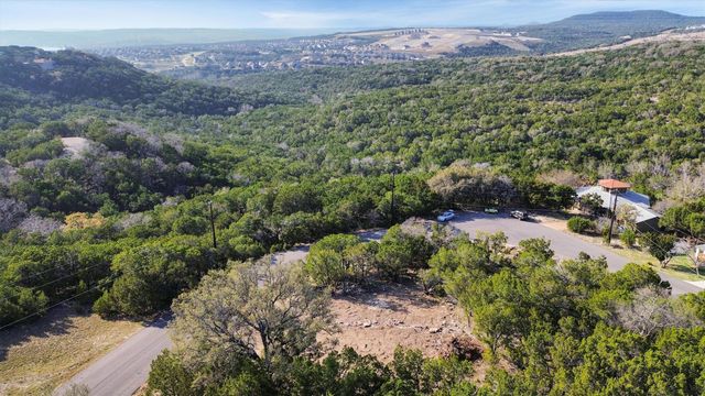 8016 Flintlock CIR, Lago Vista, TX 78645