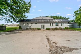 3130 W Shaulis-Office & Shop, Waterloo, IA 50701