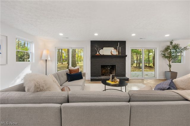 20121 Driftwood Court, Strongsville, OH 44149