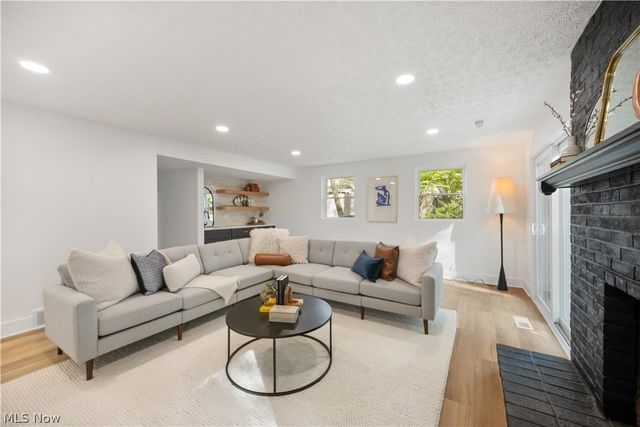 20121 Driftwood Court, Strongsville, OH 44149