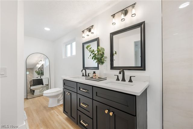 20121 Driftwood Court, Strongsville, OH 44149