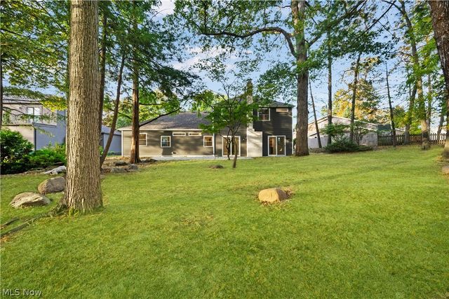 20121 Driftwood Court, Strongsville, OH 44149