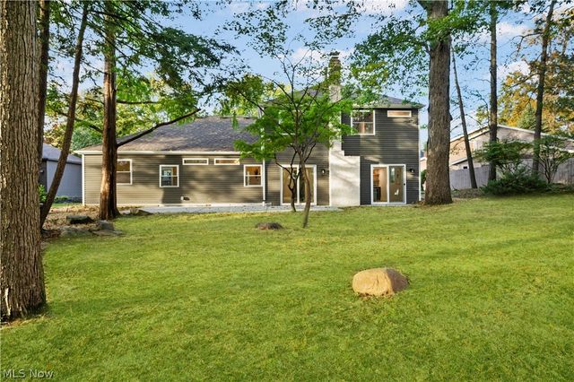 20121 Driftwood Court, Strongsville, OH 44149