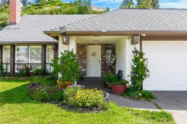 24668 Ebelden Avenue, Newhall, CA 91321