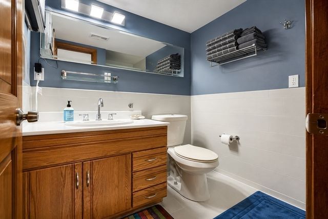 2 Sagamore St, Revere, MA 02151