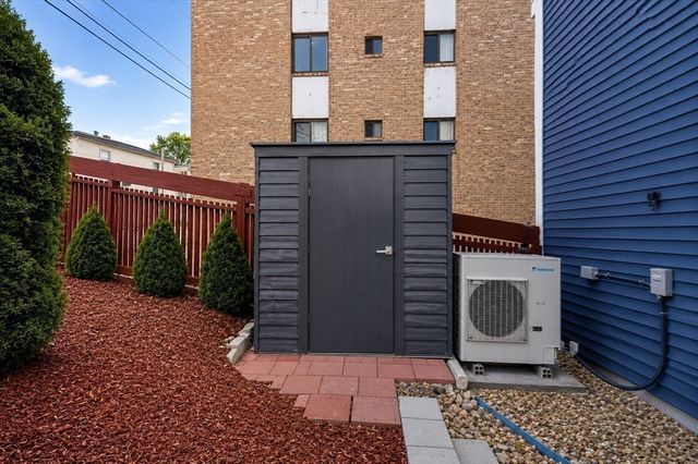 2 Sagamore St, Revere, MA 02151
