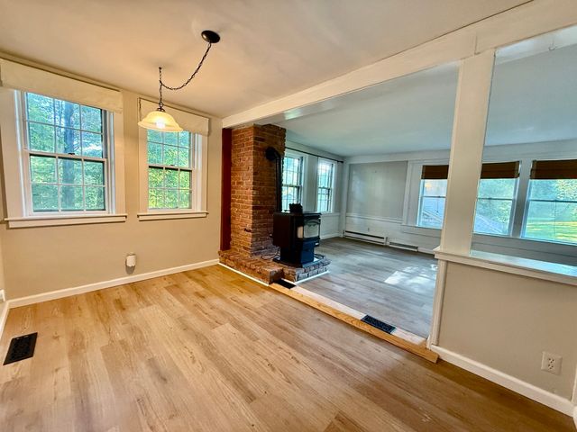 8a Warren Place a, Framingham, MA 01701