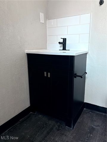 21700 Westport Avenue, Euclid, OH 44123