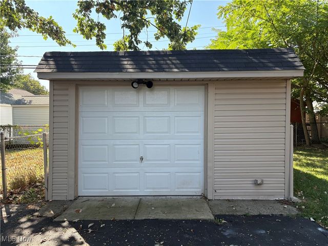 21700 Westport Avenue, Euclid, OH 44123