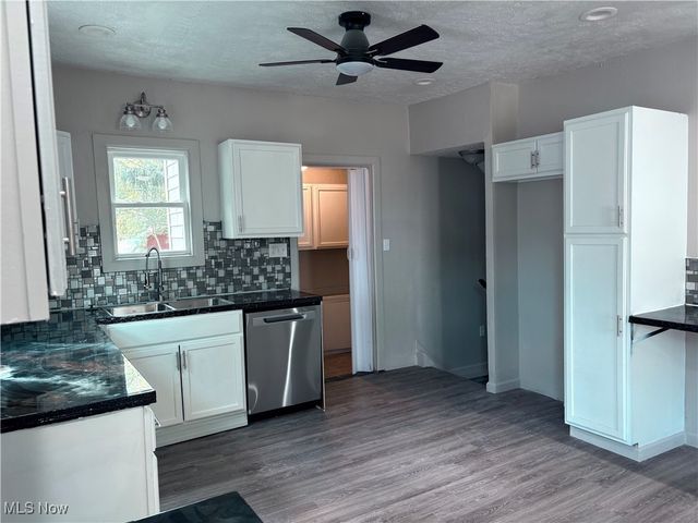 21700 Westport Avenue, Euclid, OH 44123